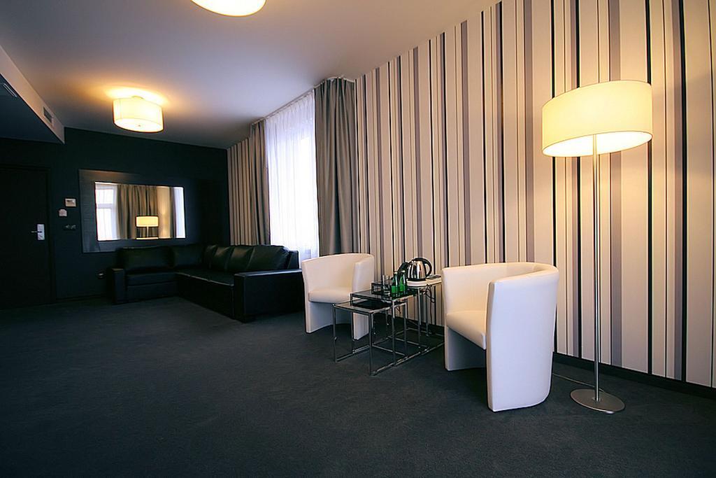Hotel Grafit Kostomloty Pierwsze Værelse billede